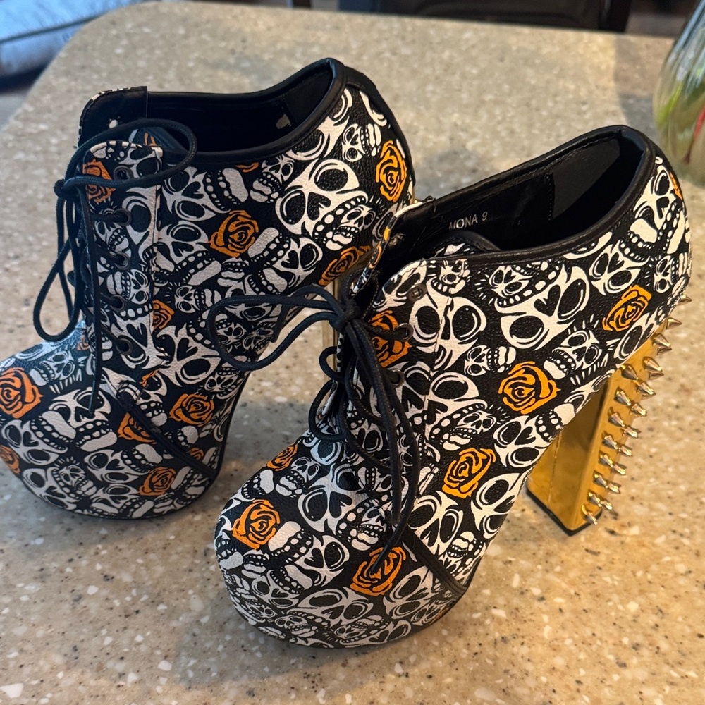 Bold Skull and Rose Heels with Gold Spiked Heel